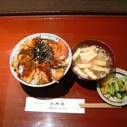 味噌汁・漬物付