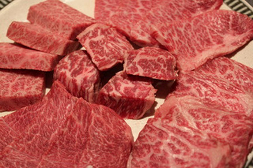 イチオシ!和牛5種盛り(2〜3人前)が4500円です。