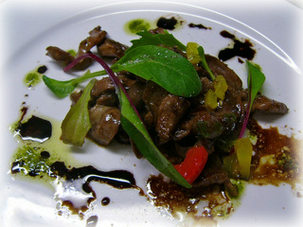 砂ずりのバルサミコソース