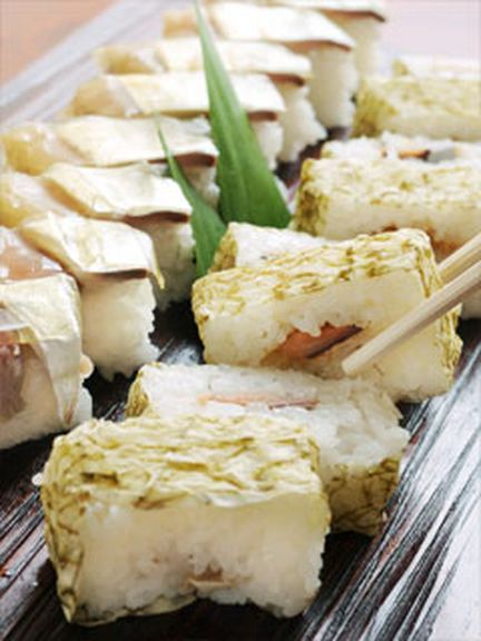 潮の香り漂う旨さ、へしこ寿司