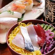 地魚の握りとミニ丼ぶりのセット！　丼ぶりは色々選べます。