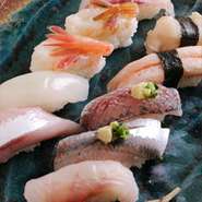 地産の魚貝で彩られた握りの盛り合せ、味しさが違います！