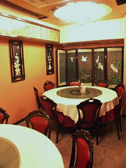 北京料理を円卓にて…