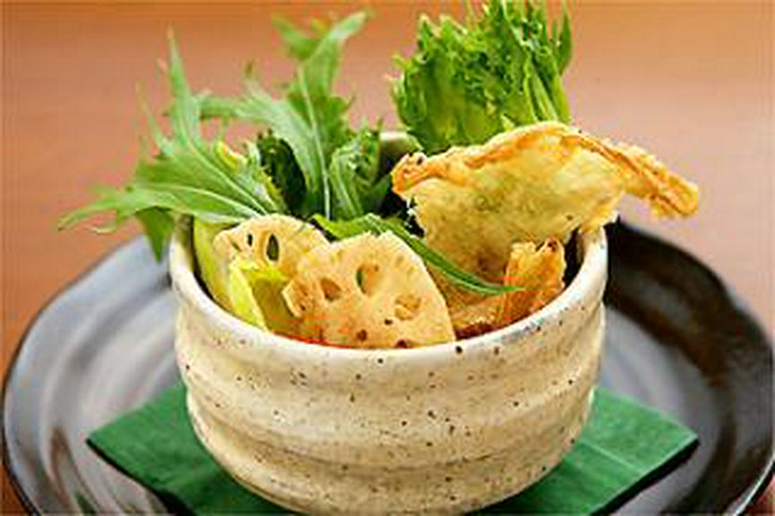 湯葉と山菜、水菜の京風サラダ