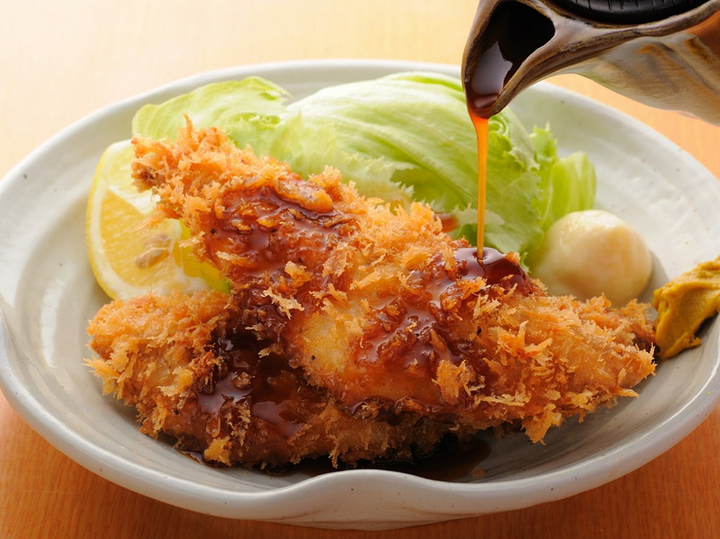 濃厚な旨味に溢れるあじジフライは食べておきたい逸品です。