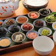 どれから箸をつけようか迷ってしまいます。『お茶漬け遊び』