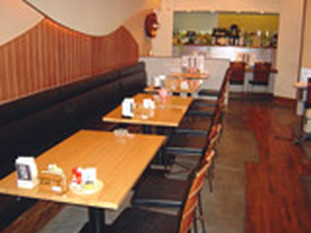 広々とした店内