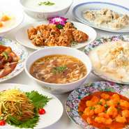 前菜（春雨サラダ）、中華スープ、若鶏の唐揚げ/大葉と葱風味 、海老のチリソース煮、特製酢豚、野菜とイカ・ウズラ卵のトマトクリーム煮、名物/神戸餃子（味噌だれ）、中国粥、デザート