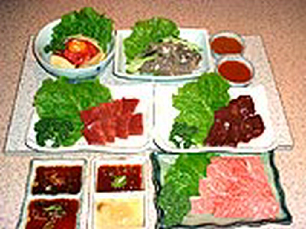 新鮮な牛肉のおさしみ