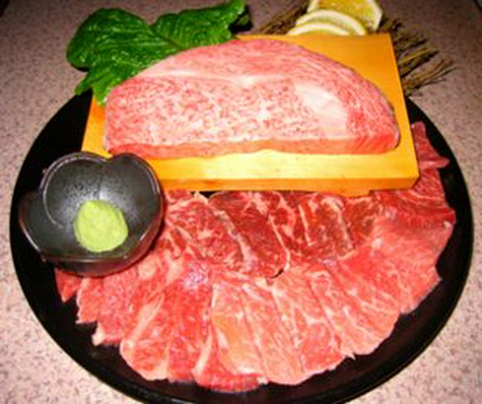 ぜいたく盛り550g(黒毛和牛厚切りステーキ250g付き)