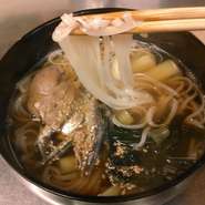 おむすび各種・御茶漬け各種・生イクラ丼・生うに丼・秋田名物「稲庭うどん」・季節の果物・アイスクリーム等々