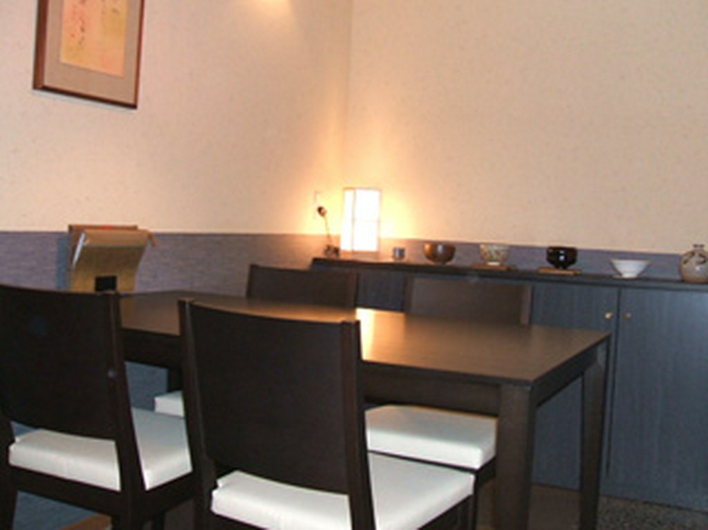 テーブル席　右