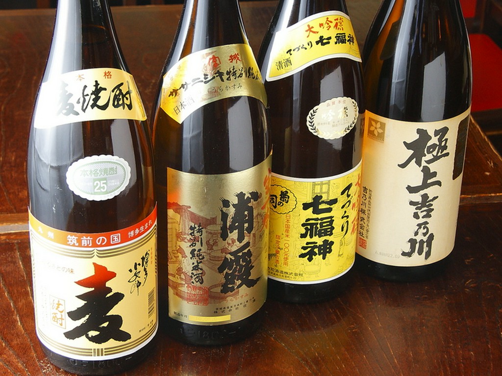 焼酎や日本酒など、料理に合った充実のラインナップ