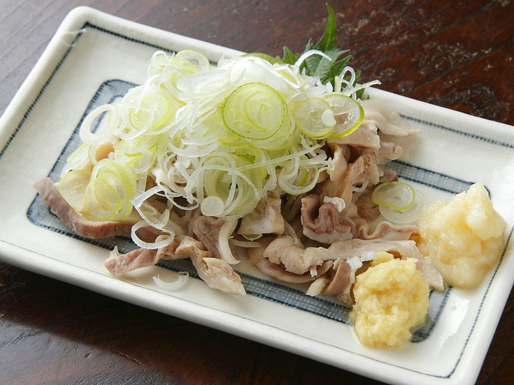 丁寧な下処理を施した『ガツ刺し』