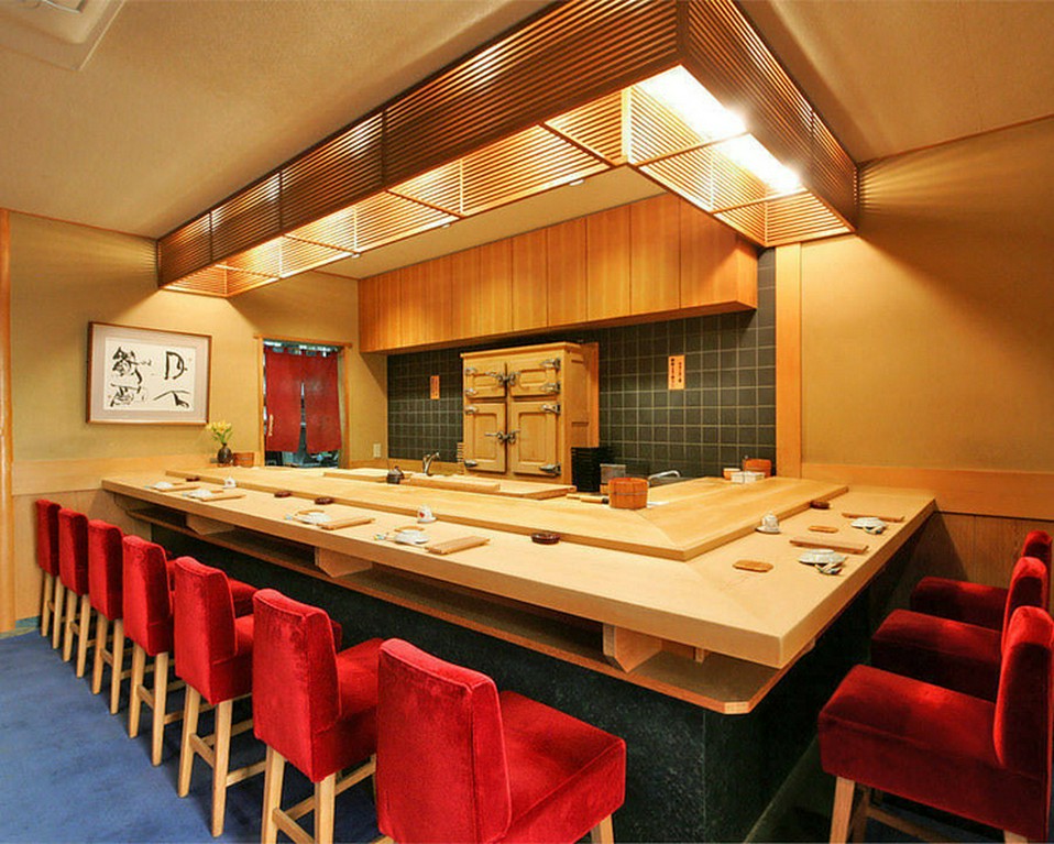 お一人様でもお楽しみ頂けます。大将のお勧めも試してみては