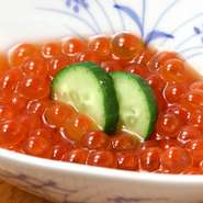 濃厚で芳醇な味　筋子の酒粕漬け