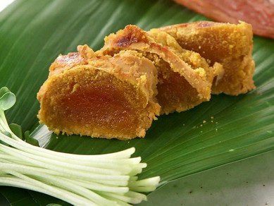 濃厚な味噌が絡む柔らかい口どけの『自家製からすみの味噌漬け』