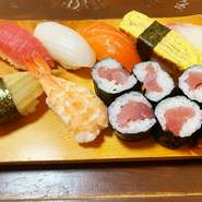 まぐろ
いか
たまご
サーモン
たい
あなご
えび
鉄火