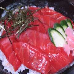 ぶんぶんのまぐろ丼