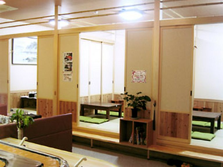 お座敷付き回転寿司