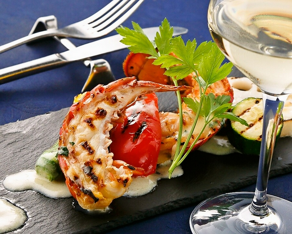 オマール海老と季節野菜のグリル　～ベルモットソース～