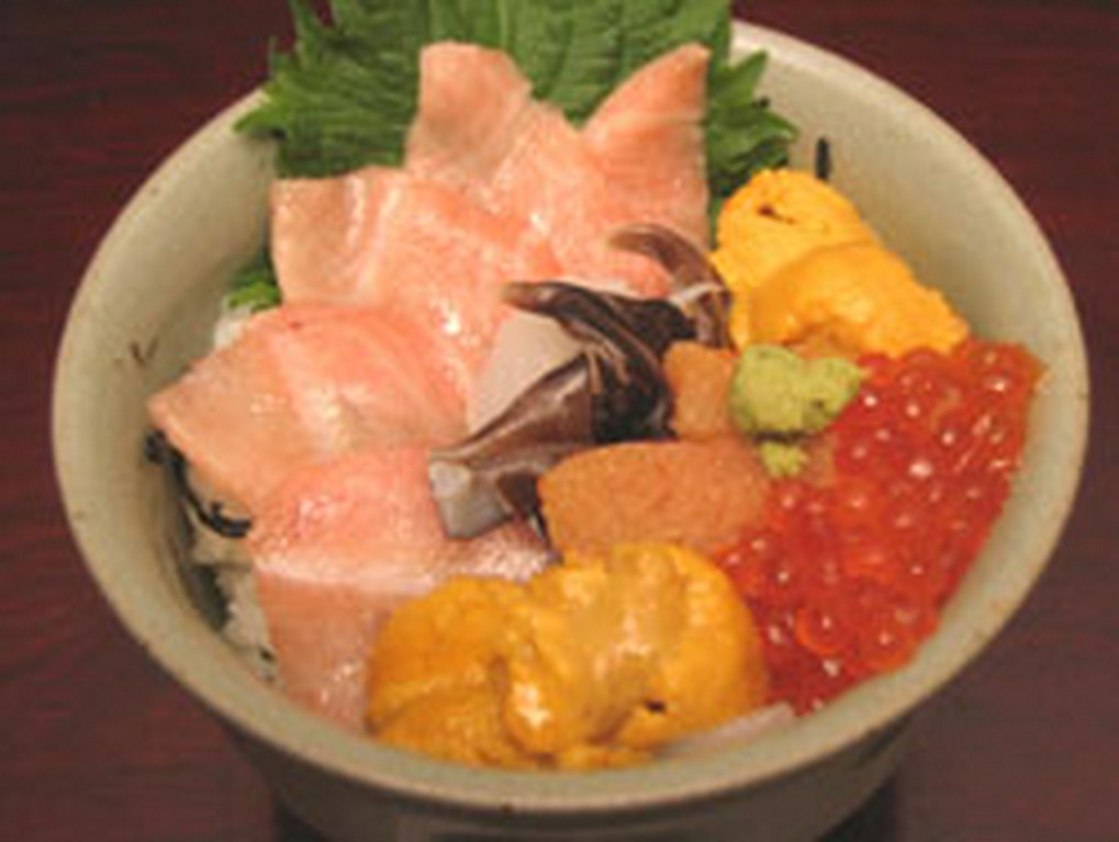 大盛り海鮮丼