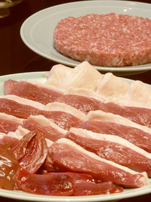 ミディアムレアでお召し上がり頂くのが“鳥安流”