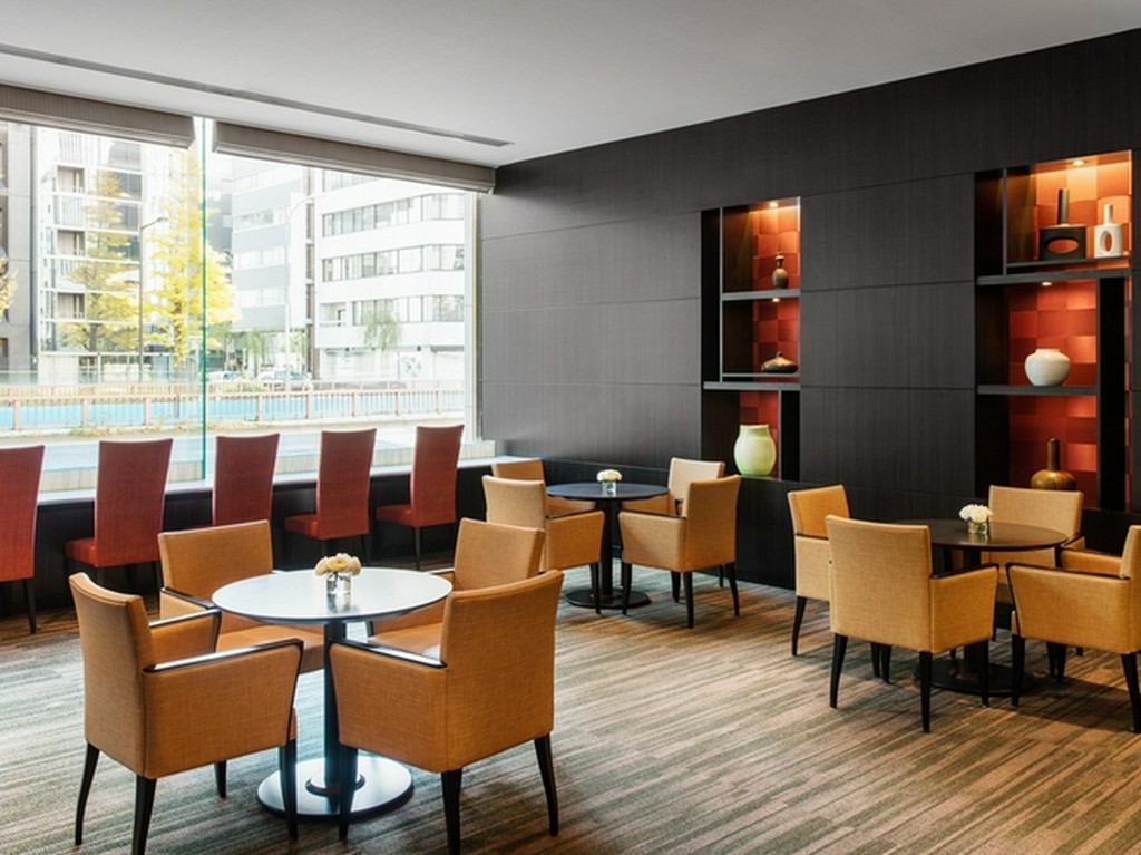 開放感あふれる空間と選べる座席