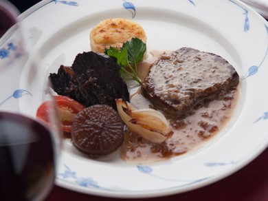 豊富な種類のワインも【 ビストロ　イマイ】の魅力