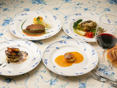 高級食材が贅沢に盛り込まれたディナーコース『menu special』