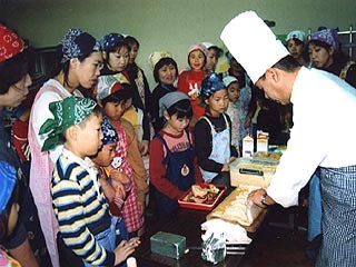 料理教室・講師なども務めるオーナーシェフ