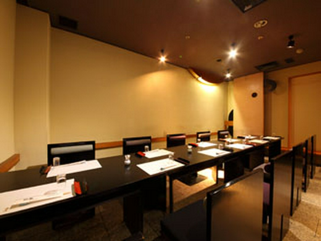 創業昭和30年の老舗。日本橋駅からなんと徒歩15秒