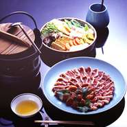 先付、お造り、鴨鍋、手延うどん、デザート