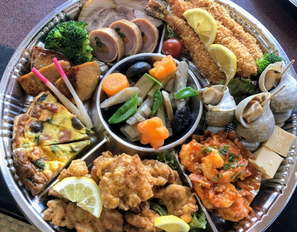 オードブル（要予約）※写真は5400円（5人前）