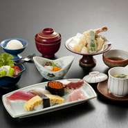 にぎり5貫/ミニちらし/いずれかをお選びいただけます
天ぷら、小鉢、茶碗蒸し、サラダ付
