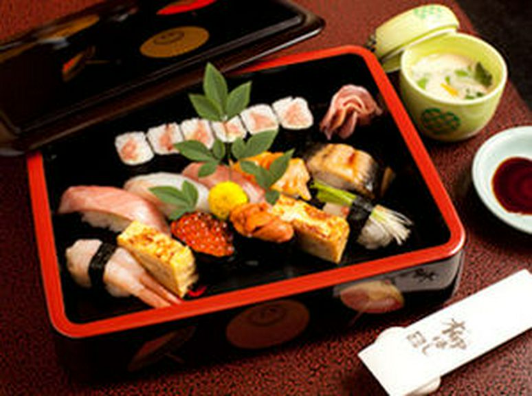 出前も承ります。※写真はおまかせにぎり