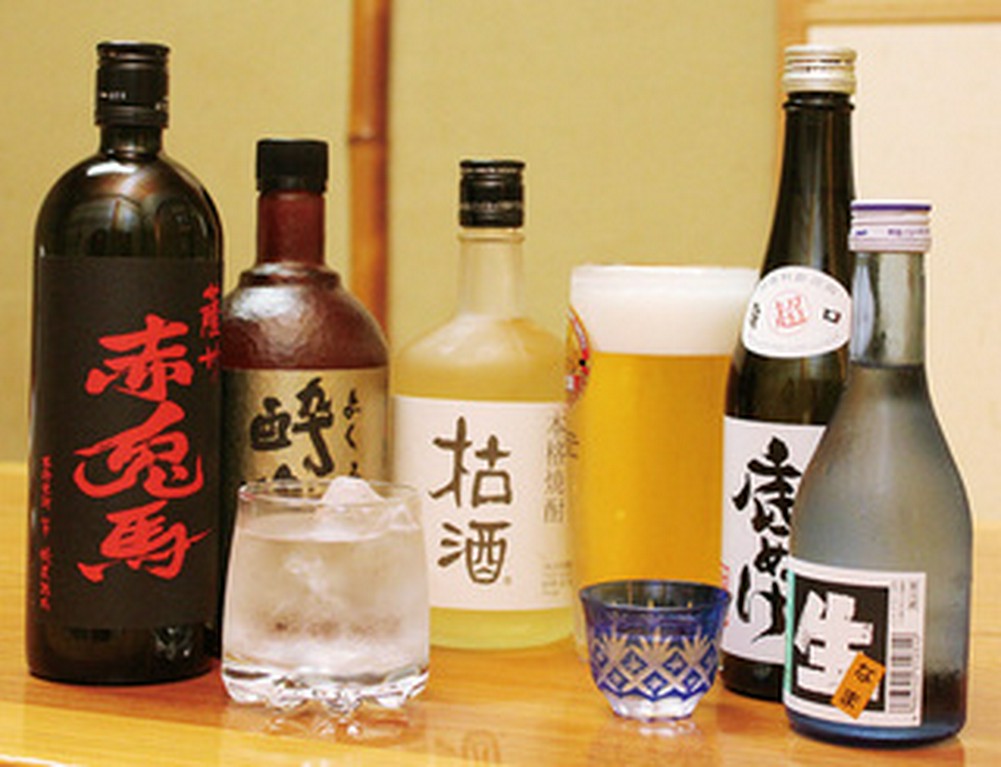料理に合うお酒も各種取り揃えております。