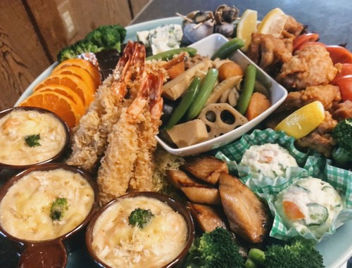 仕出し料理・オードブル出前いたします。※写真は5400円