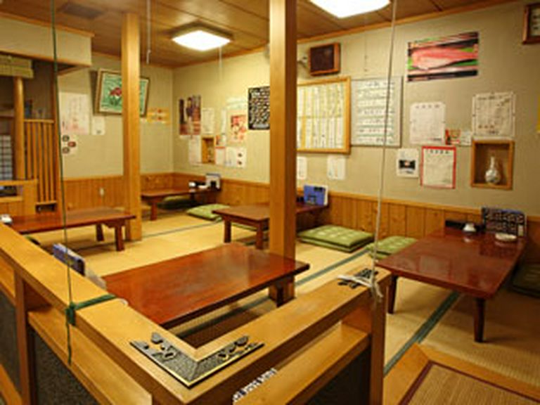 お座敷席でのんびりと。