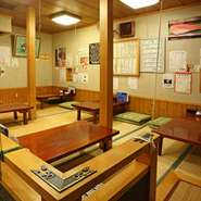 お座敷席でのんびりと。