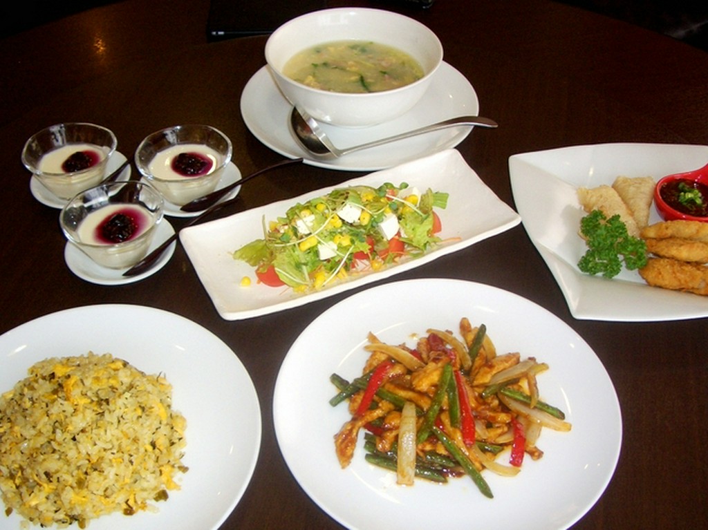 チャイナムーンおすすめ　2,000円（税別）コース