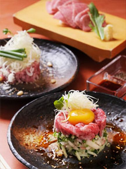 新鮮お肉のユッケをはじめ、各種単品も取り揃えております