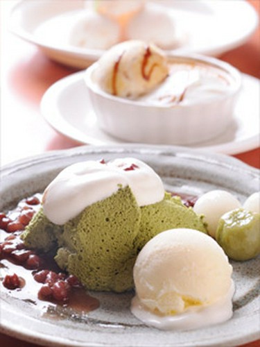 お子様や、女性に人気のスウィーツもご用意致しております