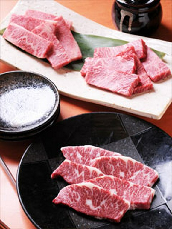 お好みに併せて、お好きなお肉をチョイス。旨味たっぷりです！