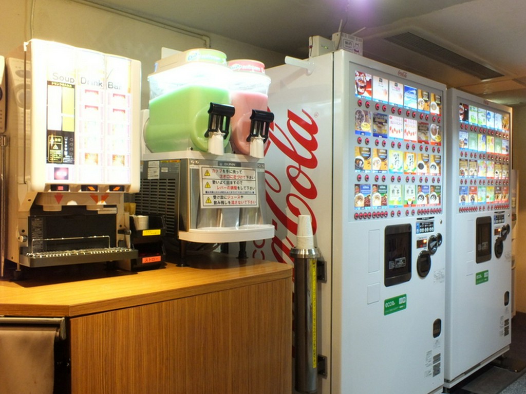 ドリンクディスペンサー