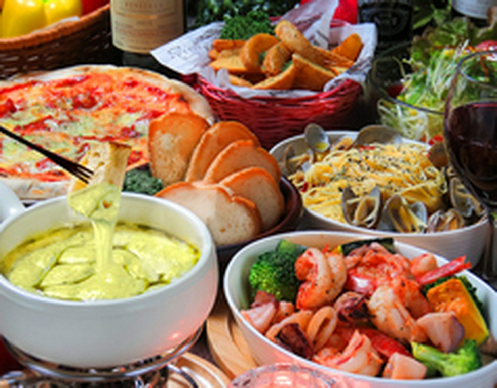 バジルフォンデュコース。180分飲放題付料理6品3980円⇒3480円