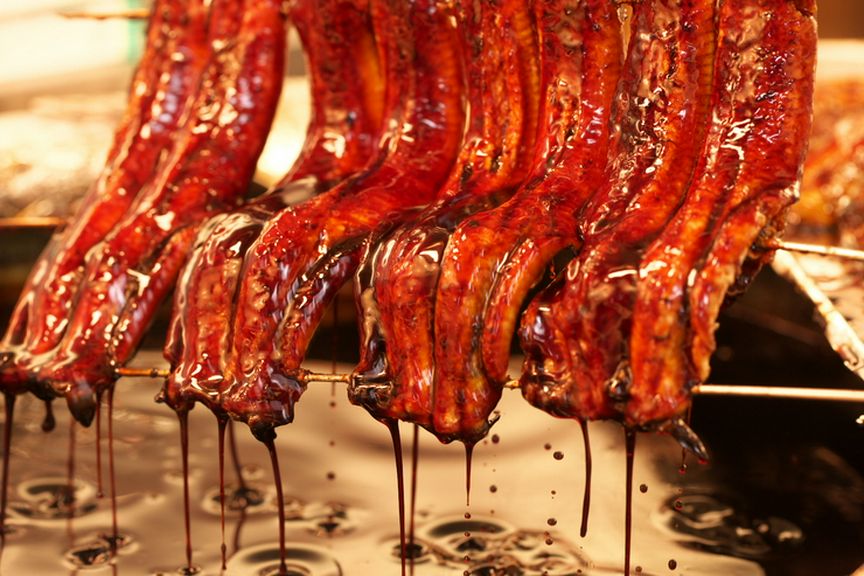 厳選した鰻・約九十年伝統の味