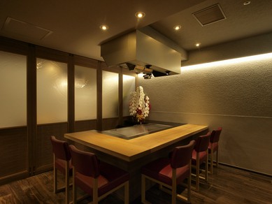 豪華鉄板焼ディナーでスマートな大人の忘年会をお楽しみください