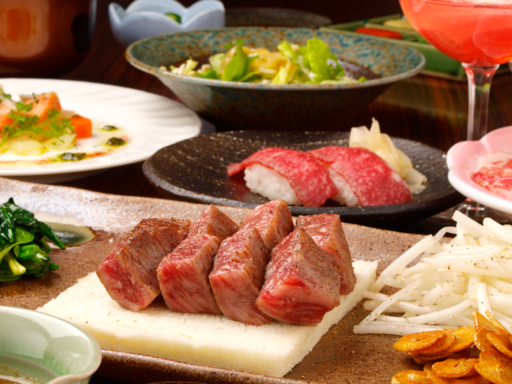 僅限三月和四月：迎賓和告別宴會套餐“宴會套餐”*牛腩排和西冷牛排