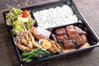 牛肉の中でももっとも上質なステーキの部位とされるヒレ、あまりうごかないぶいのため非常にやわかいステーキ。